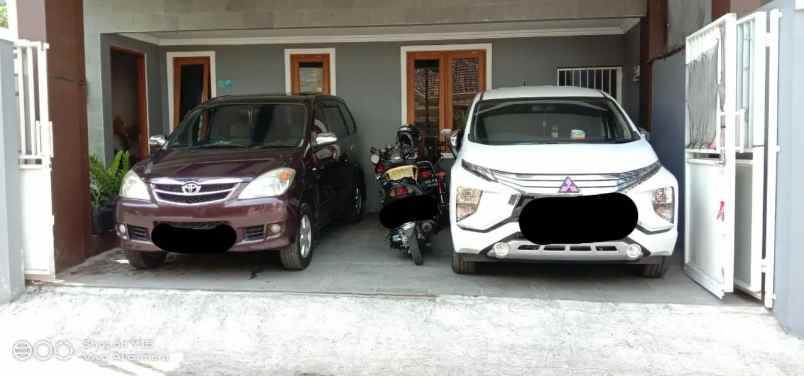 dijual rumah gedongkuning