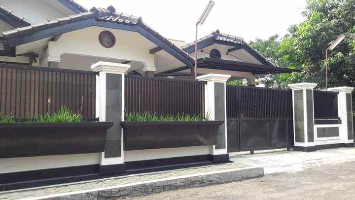 dijual rumah gempol sari