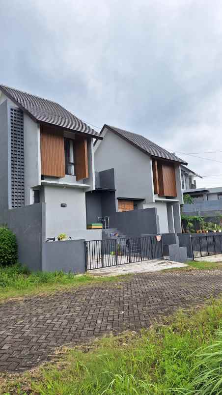 dijual rumah gondoriyo ngaliyan semarang