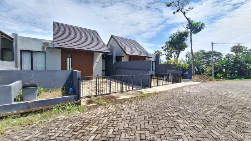 dijual rumah gondoriyo ngaliyan semarang