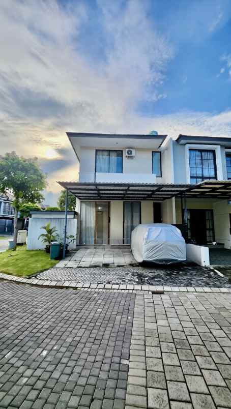 dijual rumah graha natura intiland