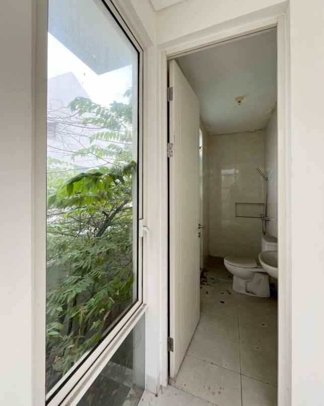 dijual rumah grand pakuwon adelaide