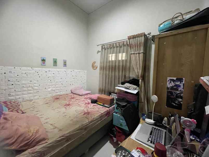 dijual rumah griya caraka