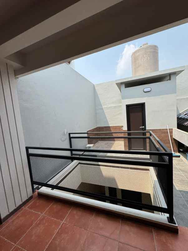 dijual rumah griya pratama kelapa gading