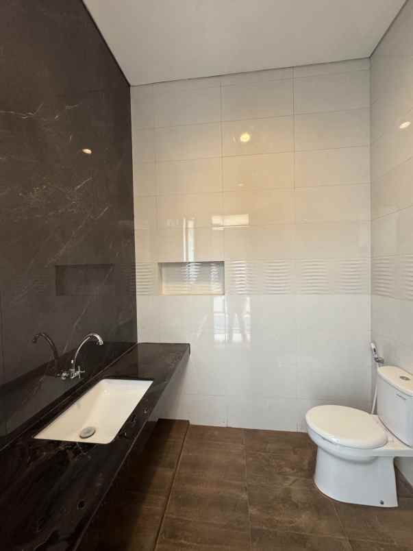 dijual rumah griya pratama kelapa gading
