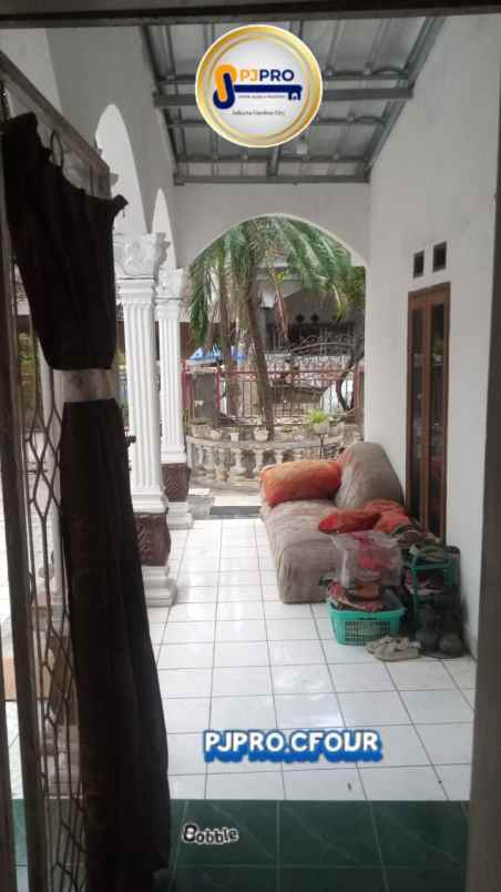 dijual rumah harapan indah