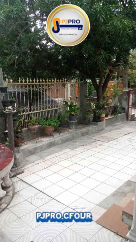dijual rumah harapan indah