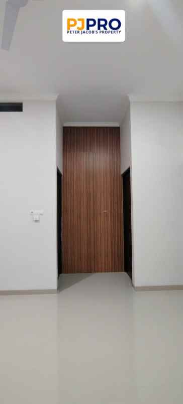 dijual rumah harapan indah
