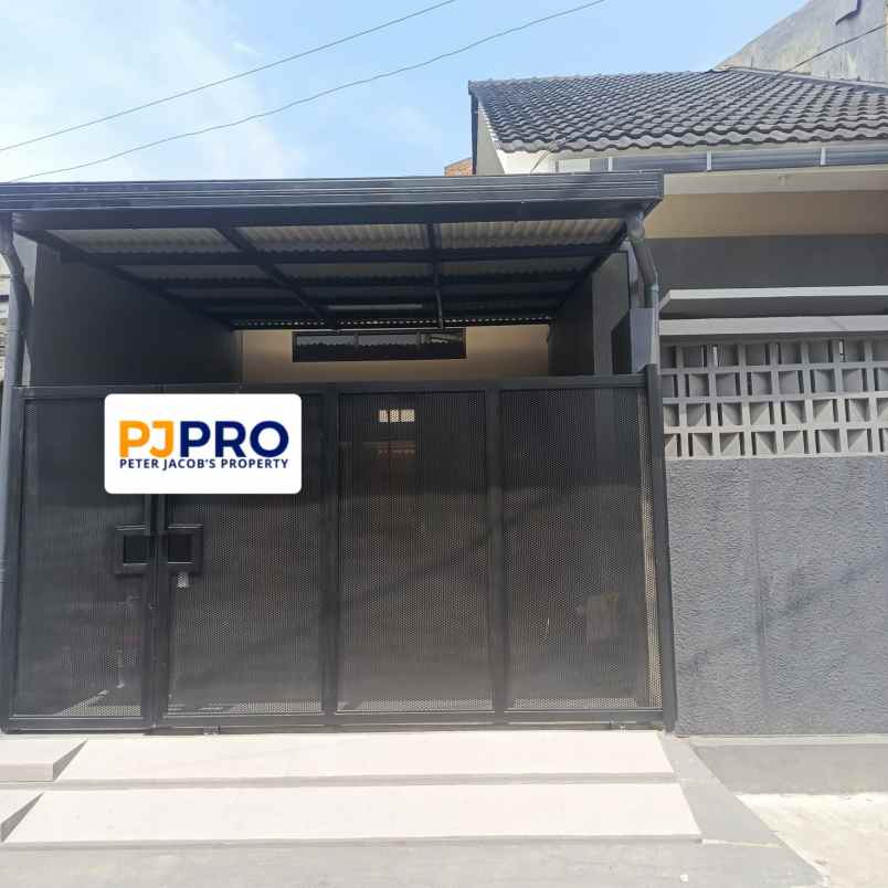 dijual rumah harapan indah