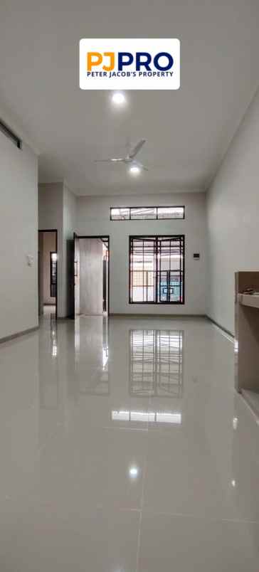 dijual rumah harapan indah