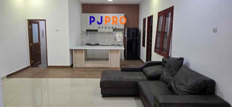 dijual rumah harapan indah cluster aralia