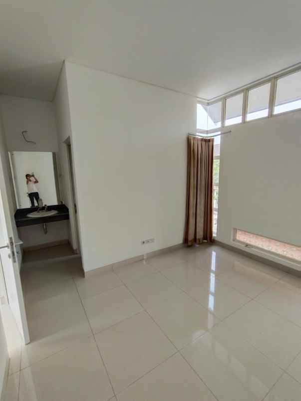 dijual rumah harapan indah cluster neo