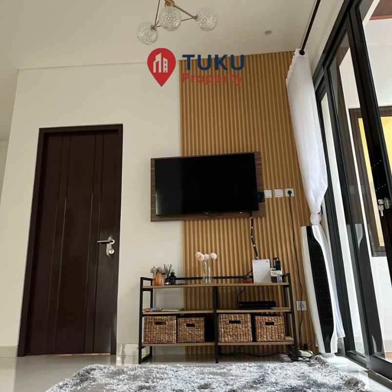 dijual rumah hook full furnished di cendana residence