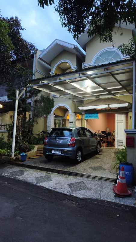 dijual rumah istana regency 1 blok d3 nomor 3