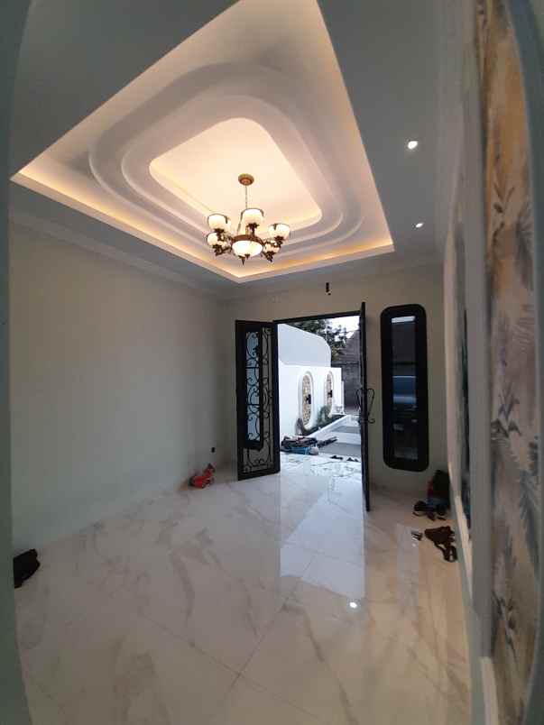 dijual rumah jagakarsa