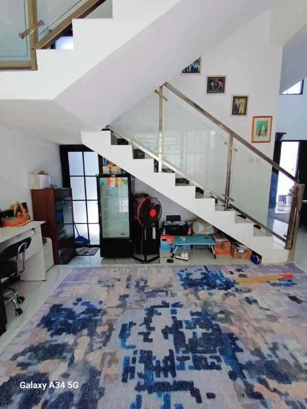 dijual rumah jajar laweyan surakarta