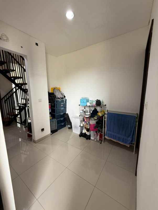 dijual rumah jakarta garden city