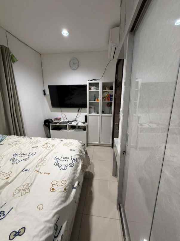 dijual rumah jakarta garden city