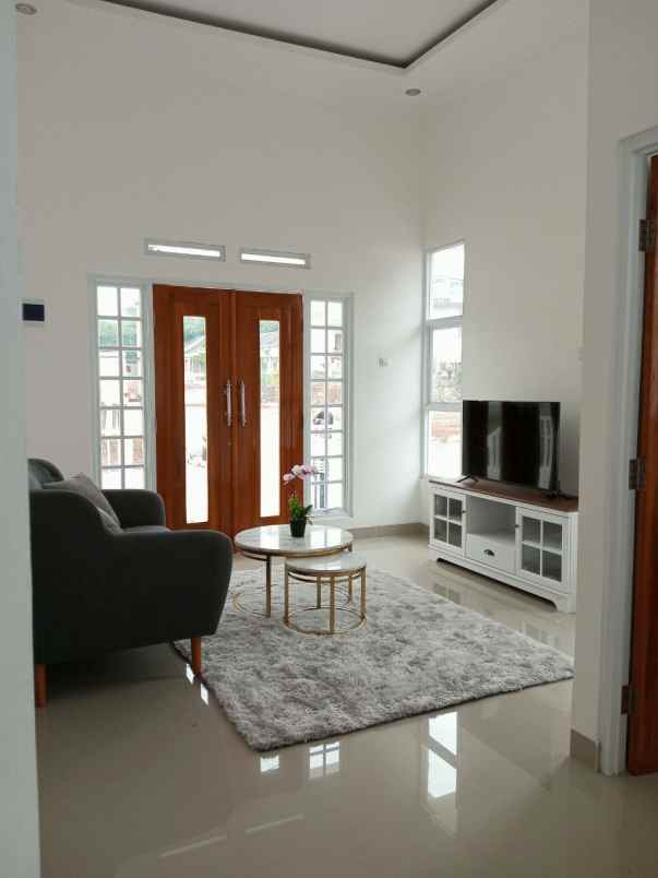 dijual rumah jalan alternatif kota