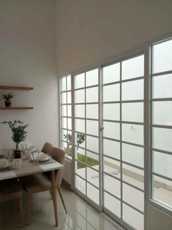 dijual rumah jalan alternatif kota