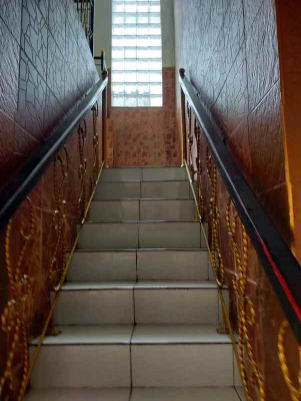 dijual rumah jalan belimbing