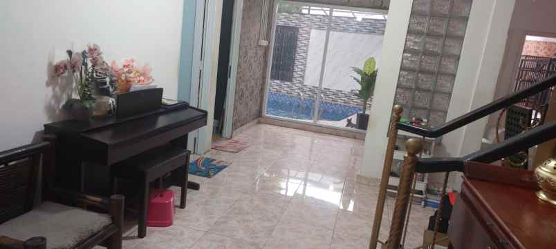 dijual rumah jalan belimbing