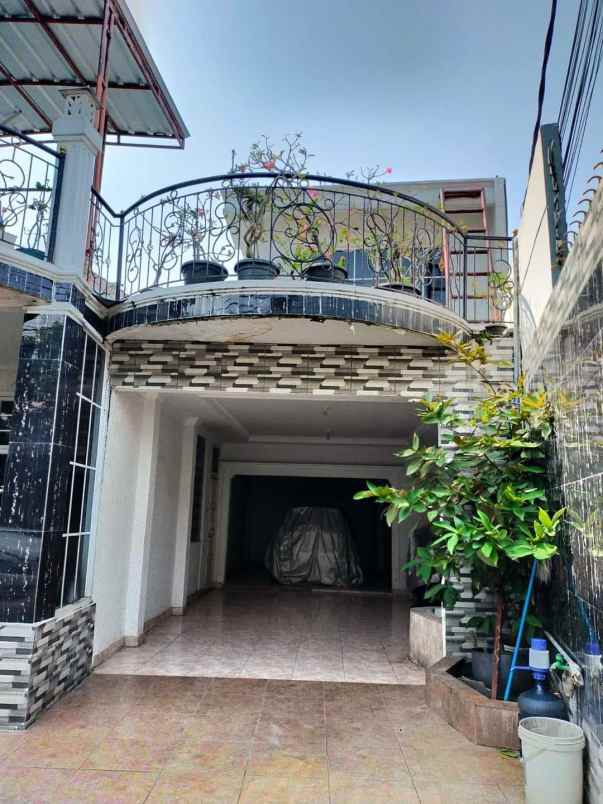 dijual rumah jalan belimbing