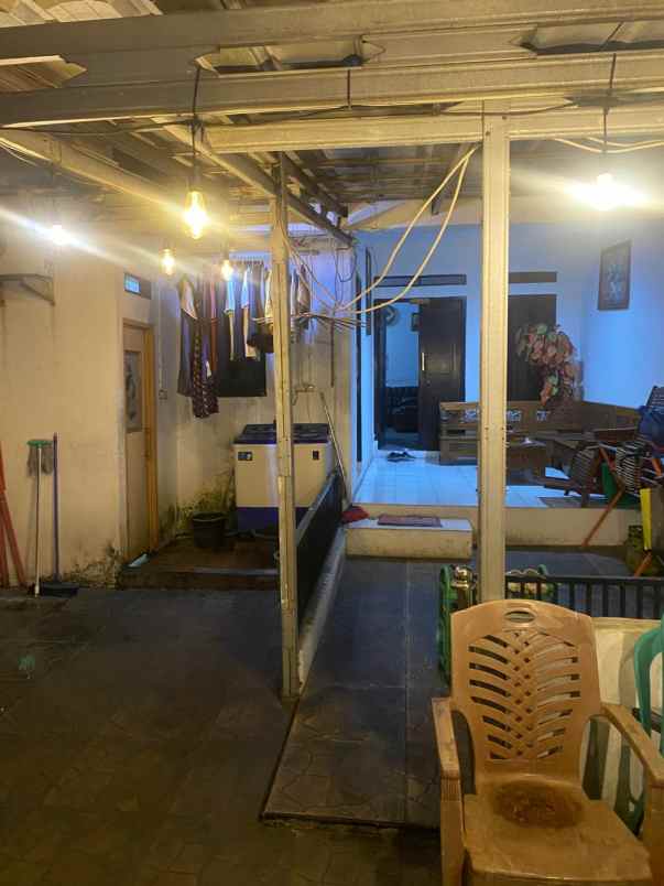 dijual rumah jalan betet raya komplek