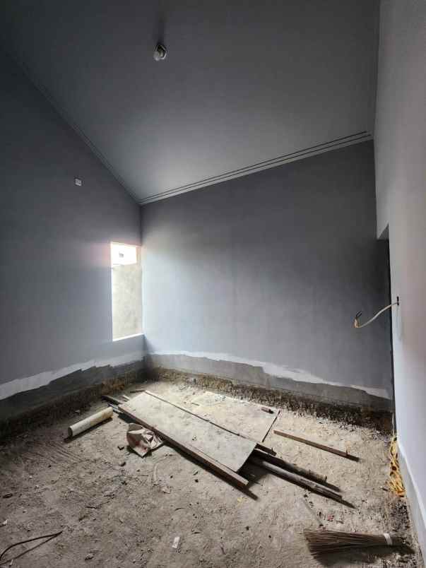 dijual rumah jalan jendral sudirman