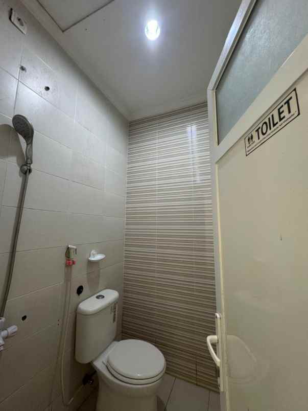 dijual rumah jalan kemang 2