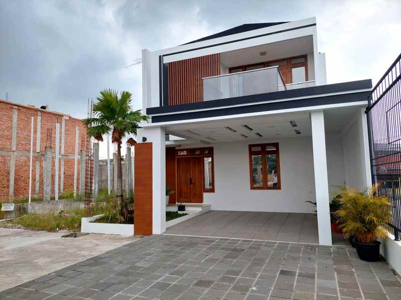 dijual rumah jalan nangka jalan amal