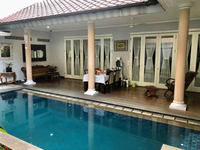 dijual rumah jalan raya antasari