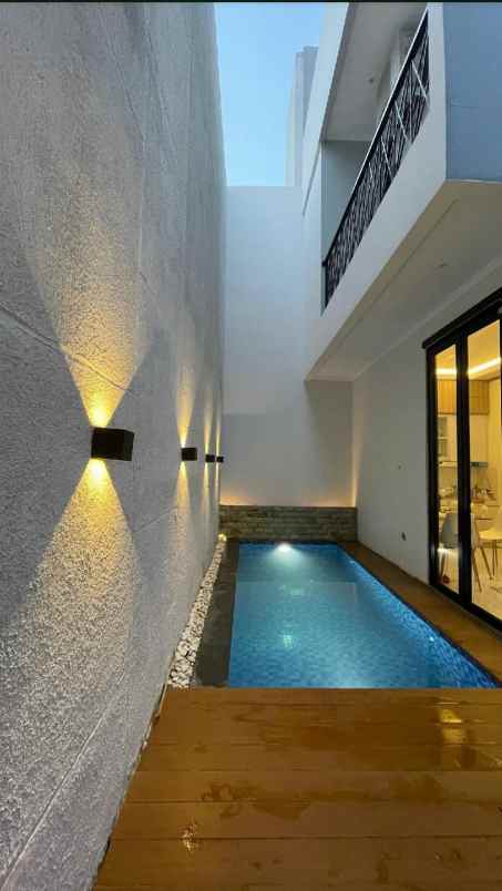 dijual rumah jalan raya jagakarsa