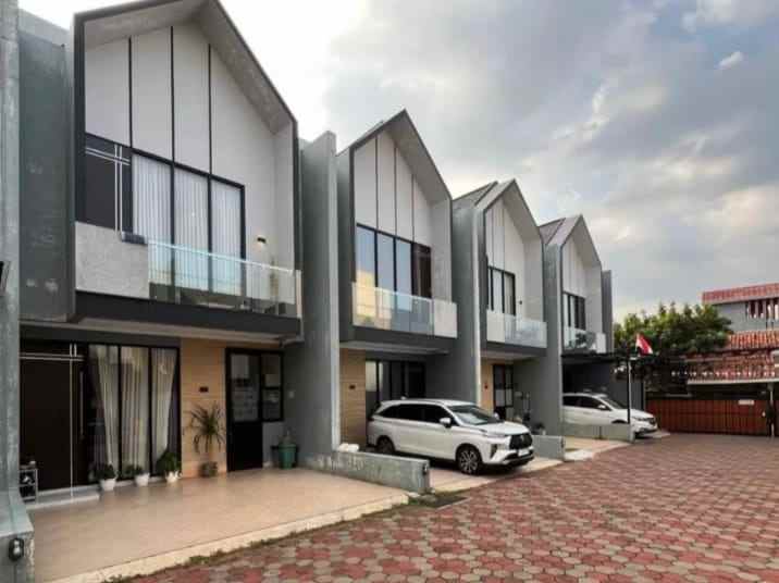 dijual rumah jalan raya kahfi jagakarsa