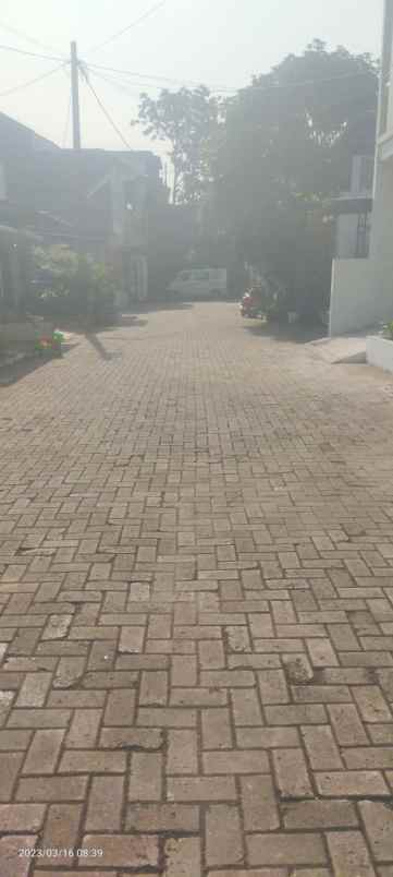 dijual rumah jalan raya pahlawan pondok