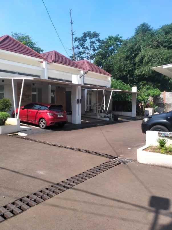 dijual rumah jalan raya pamulang
