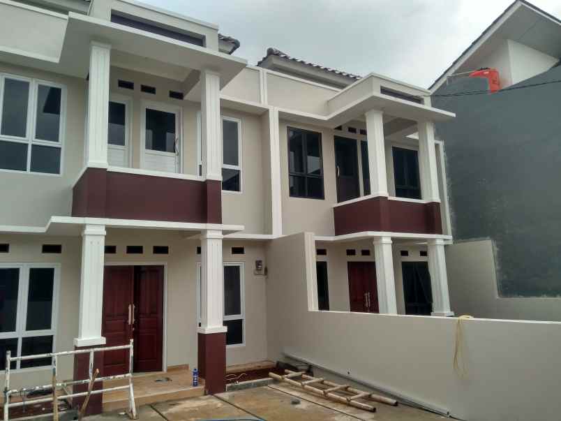 dijual rumah jalan raya patriot