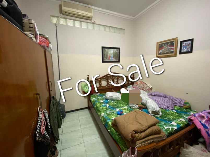 dijual rumah jalan residen sudirman