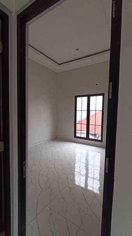 dijual rumah jalan rungkut mapan tengah