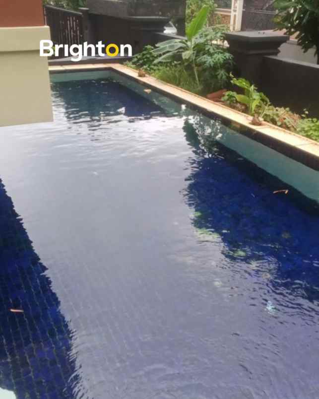 dijual rumah jalan walet permai