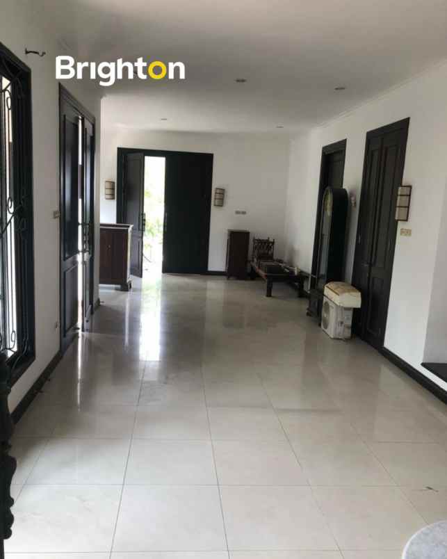 dijual rumah jalan walet permai