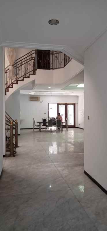dijual rumah jalan widodaren