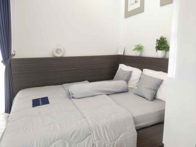 dijual rumah jalan zona eropa boulevard