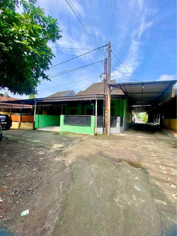 dijual rumah jambidan