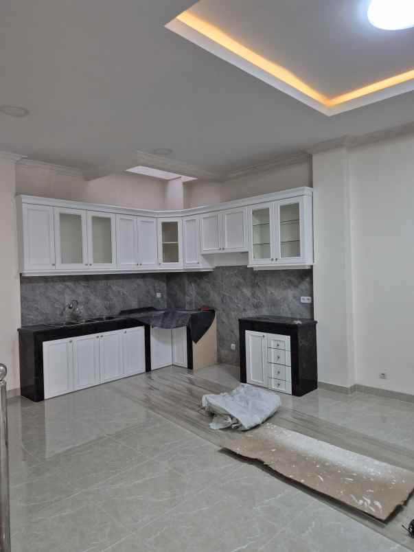 dijual rumah janur hijau