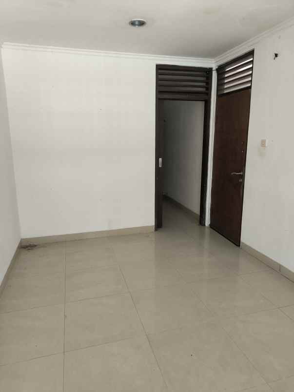 dijual rumah janur kuning