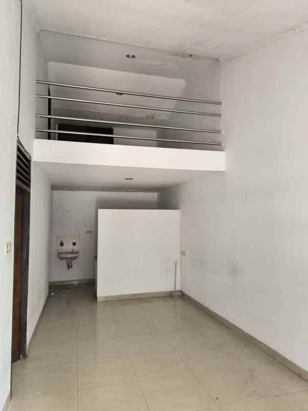 dijual rumah janur kuning