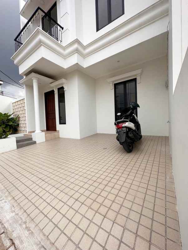 dijual rumah jatibening