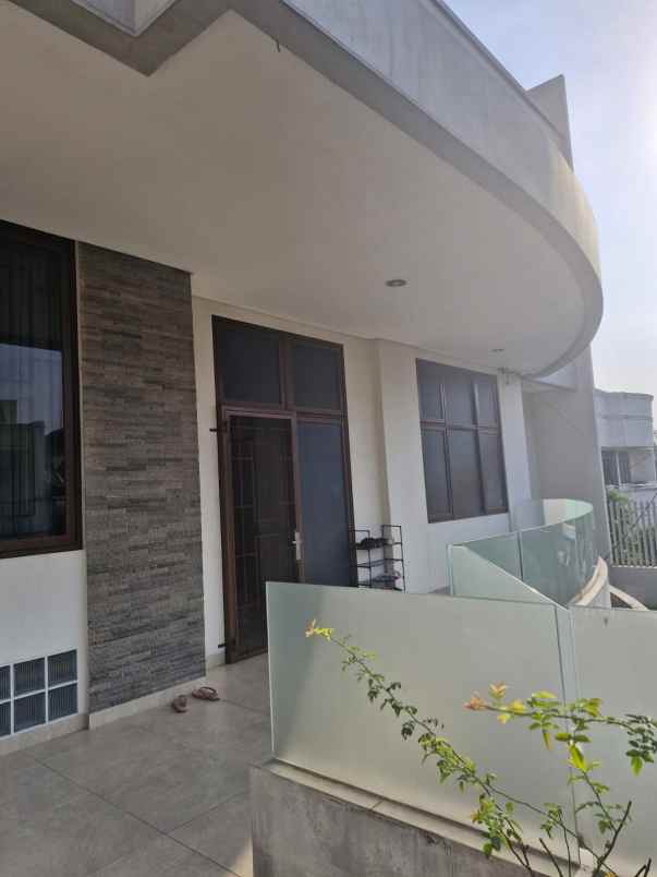 dijual rumah jatinegara