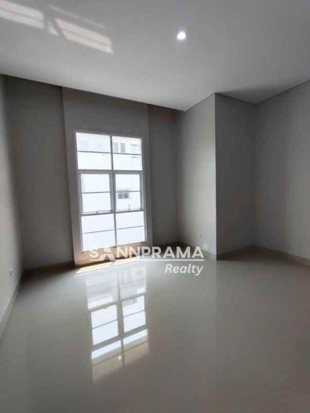 dijual rumah jatiraden